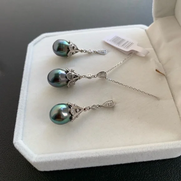 Tahitian drop sea pearl earrings and necklace 10-11mm high luster